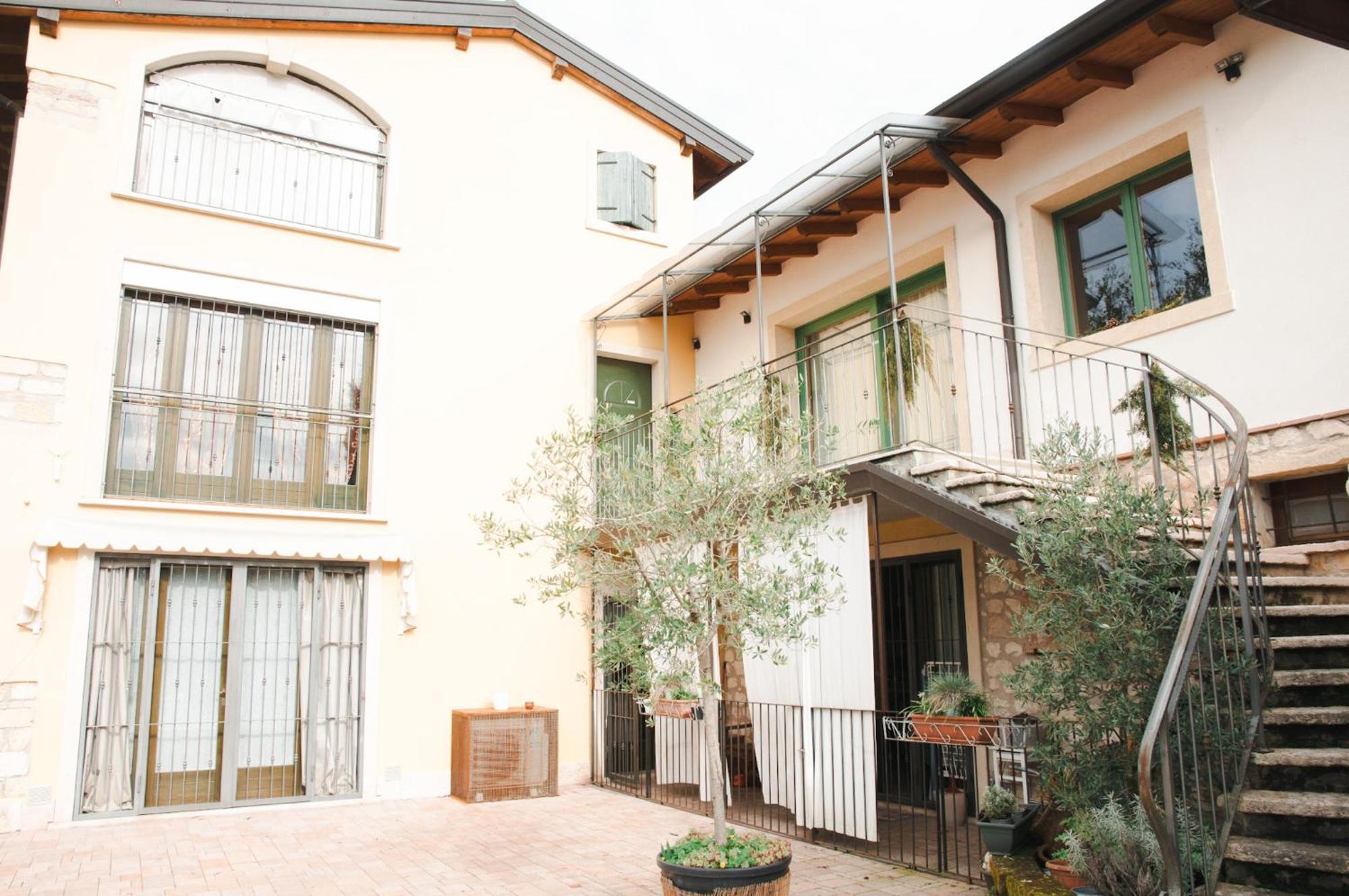 Casale Manzoni Apartment Verona Exterior photo